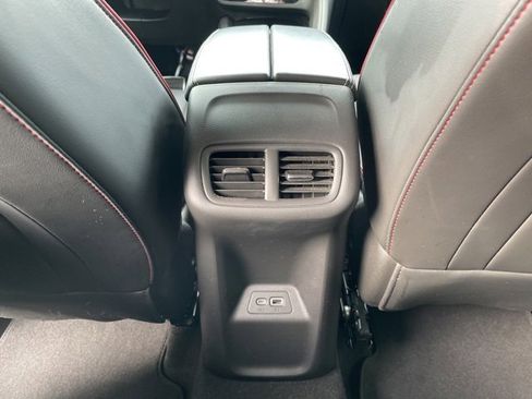 Used 2022 Buick Envision Essence w/ Sport Touring Package image 24