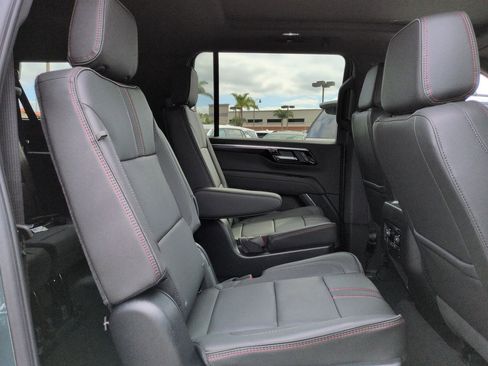 New 2026 Chevrolet Suburban RST w/ Comfort Package AWD/4WD image 28
