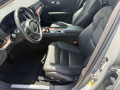 Used 2024 Volvo S60 B5 Plus FWD image 10