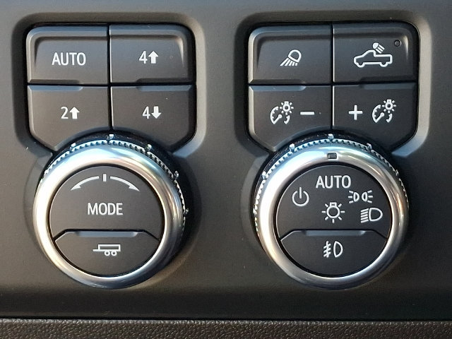 Used 2024 GMC Sierra 3500 Denali Ultimate AWD/4WD image 9