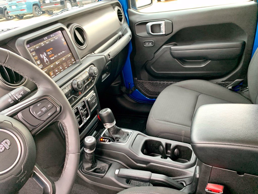 Used 2023 Jeep Gladiator Sport AWD/4WD image 38