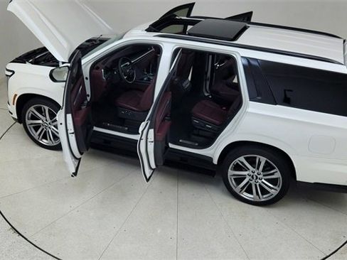 Used 2025 Cadillac Escalade Sport w/ Touring Package image 91