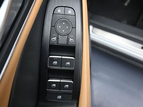 Used 2022 Nissan Rogue Platinum w/ Head-Up Display Package AWD/4WD image 6