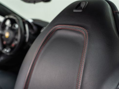 Used 2017 Ferrari California T RWD image 71