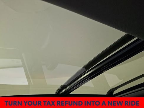 Certified 2018 Toyota Highlander Limited Platinum image 16