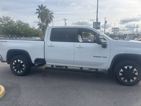 Used 2020 Chevrolet Silverado 2500 LT w/ All Star Edition image 2