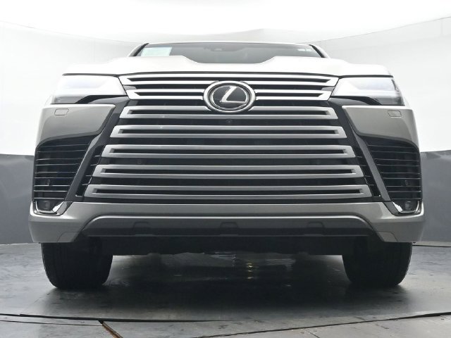 Used 2023 Lexus LX 600 4WD w/ Luxury Package image 44