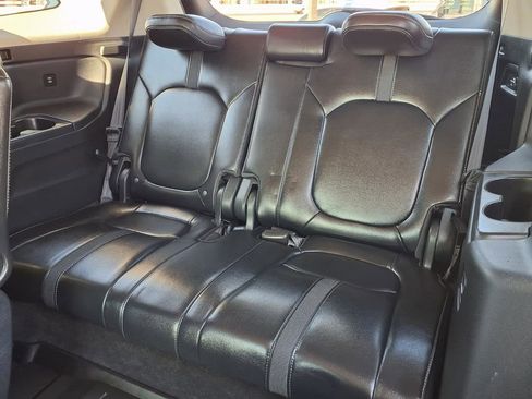 Used 2024 Honda Pilot EX-L image 12