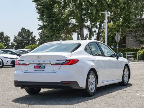 Used 2025 Toyota Camry LE FWD image 9