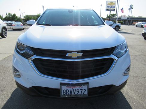 Used 2020 Chevrolet Equinox LT image 3