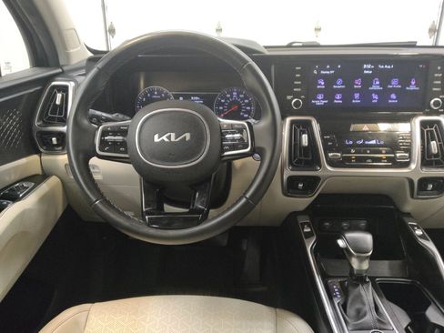 Used 2022 Kia Sorento S FWD image 22