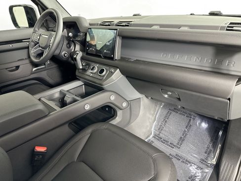 Used 2025 Land Rover Defender 110 S AWD/4WD image 27