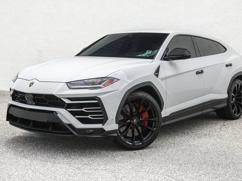 Used 2020 Lamborghini Urus AWD/4WD image 1