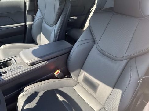 New 2026 Lexus ES 500e AWD/4WD image 19