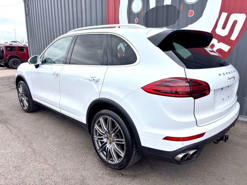 Used 2017 Porsche Cayenne S w/ Premium Plus Package AWD/4WD image 10