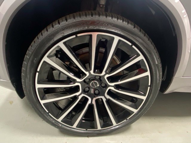 Certified 2026 Volvo XC90 B5 Plus AWD/4WD image 5