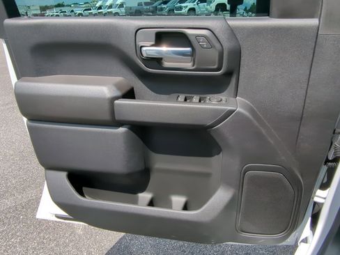 New 2025 GMC Sierra 3500 Pro w/ Convenience Package image 17