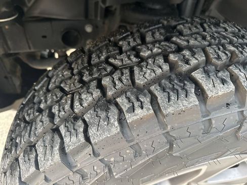 Used 2018 Jeep Wrangler Sport image 31