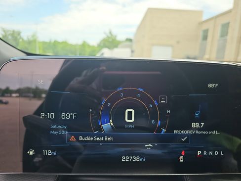 Used 2025 Chevrolet Equinox LT w/ Safety and Technology Package FWD image 18