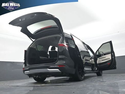 Used 2022 Kia Carnival SX FWD image 29