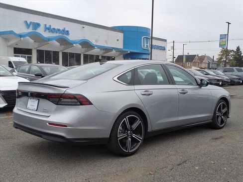 Used 2024 Honda Accord Sport image 6