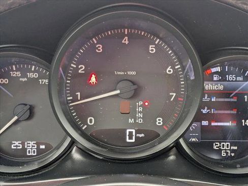 Used 2022 Porsche Macan image 11