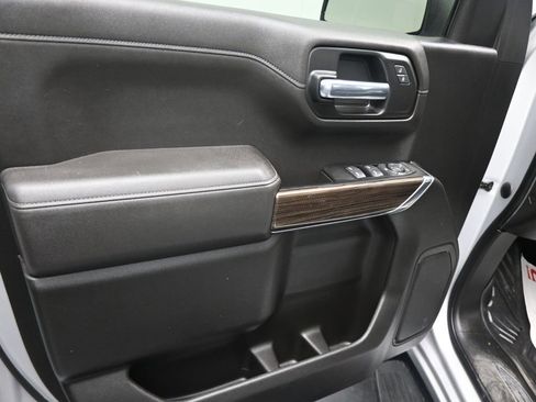 Used 2022 Chevrolet Silverado 1500 LT Trail Boss w/ Safety Package image 6