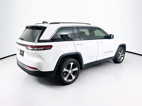Used 2023 Jeep Grand Cherokee 4WD 4xe w/ Luxury Tech Group II image 9