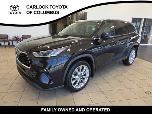 Used 2022 Toyota Highlander Limited AWD/4WD image 4
