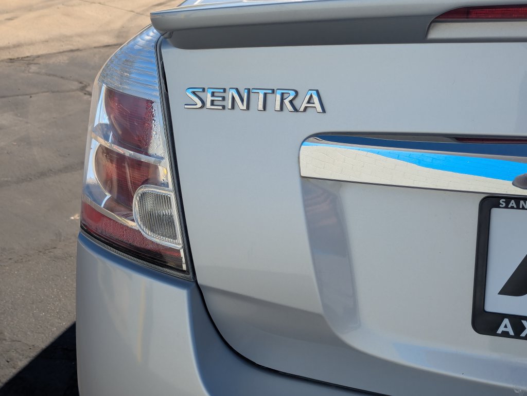 Used 2012 Nissan Sentra 2.0 S FWD image 4