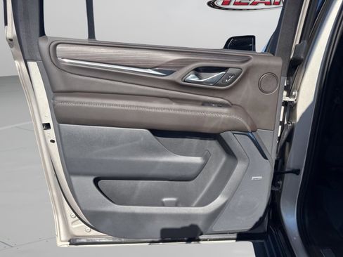 Used 2023 GMC Yukon XL Denali image 36