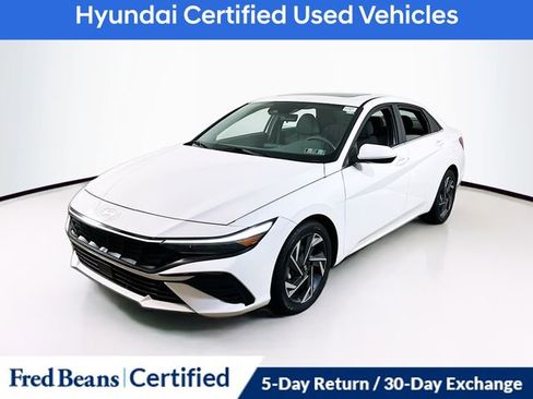 Used 2025 Hyundai Elantra SEL FWD image 4