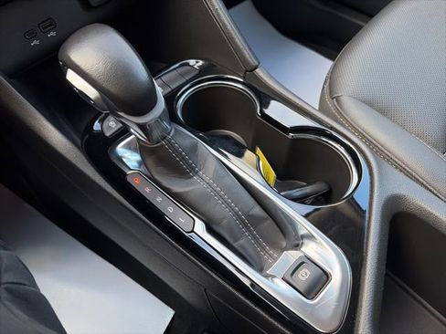 Used 2024 Buick Encore GX Sport Touring image 15