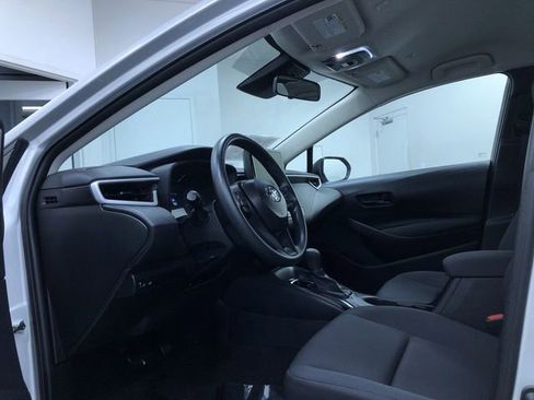 Used 2025 Toyota Corolla LE image 11