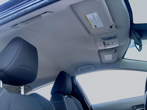 Used 2021 Toyota Corolla LE FWD image 14