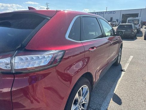 Used 2018 Ford Edge Titanium w/ Equipment Group 302A AWD/4WD image 4