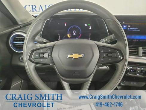 Used 2024 Chevrolet Trax LT FWD image 15