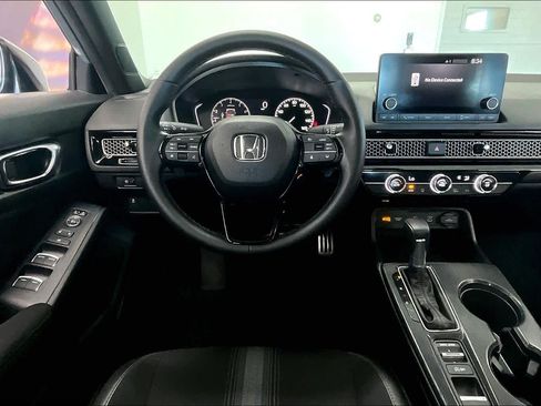 Used 2025 Honda Civic Sport image 13