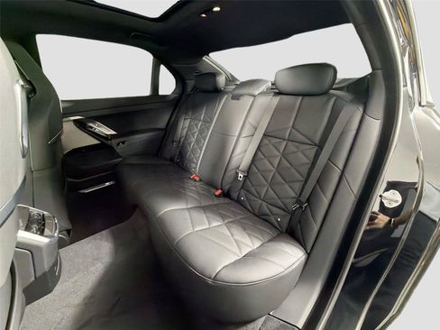 New 2026 BMW 740i RWD image 45