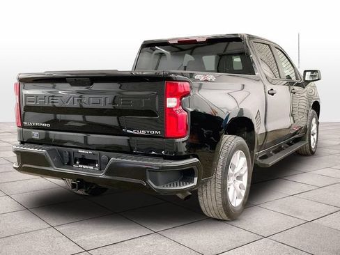 Used 2020 Chevrolet Silverado 1500 Custom w/ Custom Value Package AWD/4WD image 11