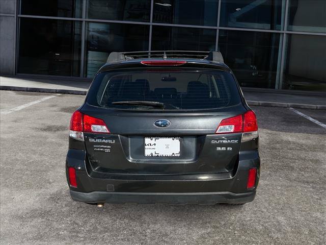 Used 2011 Subaru Outback 3.6R Limited AWD/4WD image 7