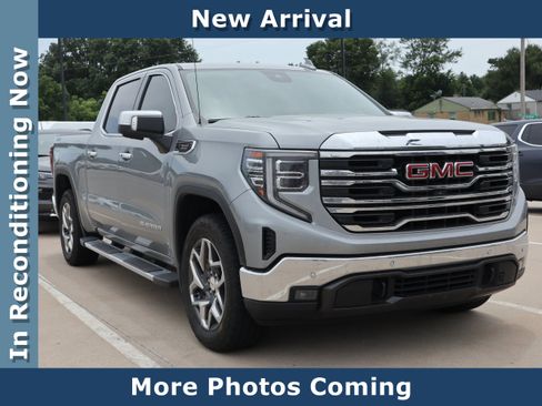 Used 2023 GMC Sierra 1500 SLT w/ SLT Premium Plus Package AWD/4WD image 1