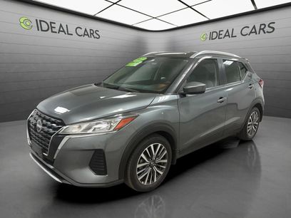 Used 2022 Nissan Kicks SV