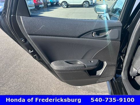 Used 2018 Honda Civic Sport image 12