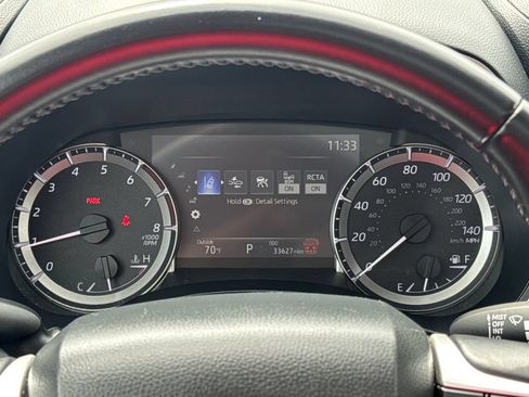 Used 2025 Toyota Highlander XLE AWD/4WD image 19