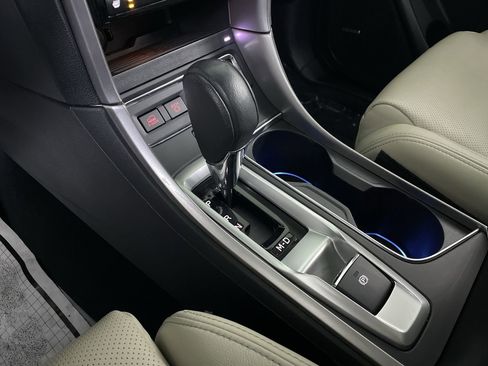 Used 2021 Subaru Ascent Limited w/ Technology Package image 19