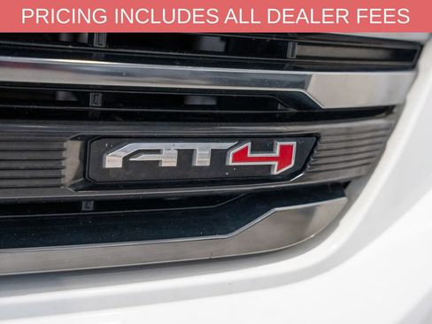 Used 2023 GMC Sierra 1500 AT4 w/ AT4 Preferred Package AWD/4WD image 3
