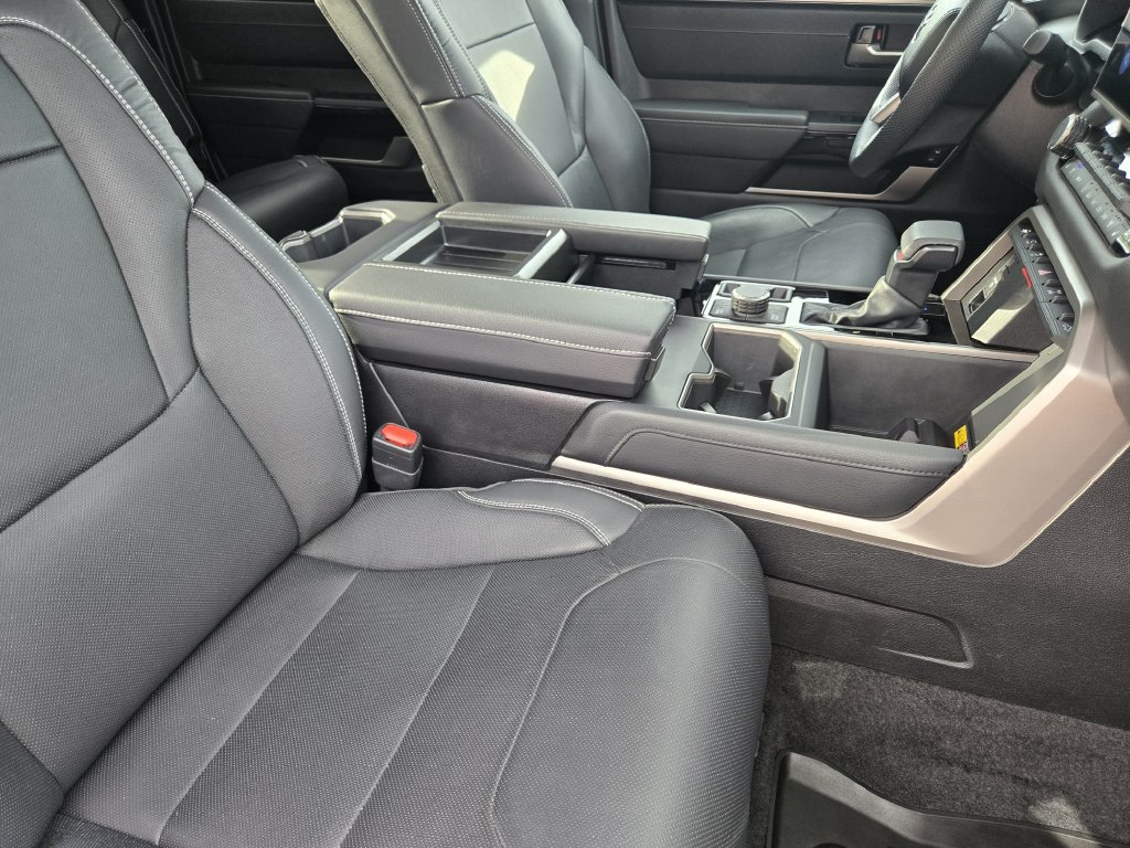 Used 2026 Toyota Tundra Limited AWD/4WD image 25