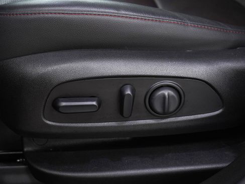 Used 2019 Chevrolet Blazer RS image 29