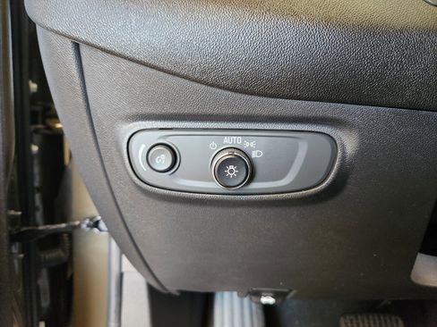 Certified 2023 Chevrolet Equinox LT image 22